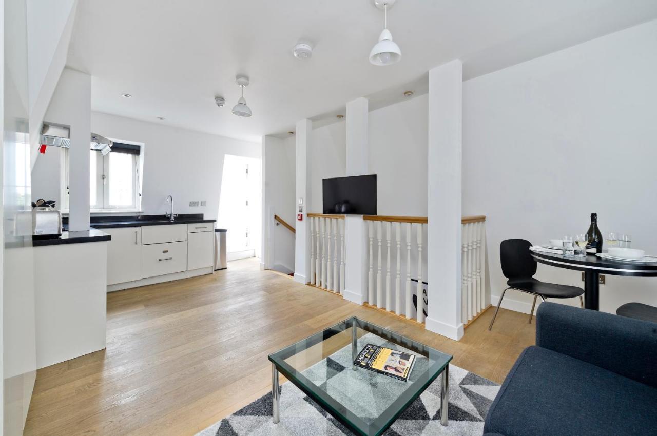 Crane Court By City2Stay Лондон Екстериор снимка