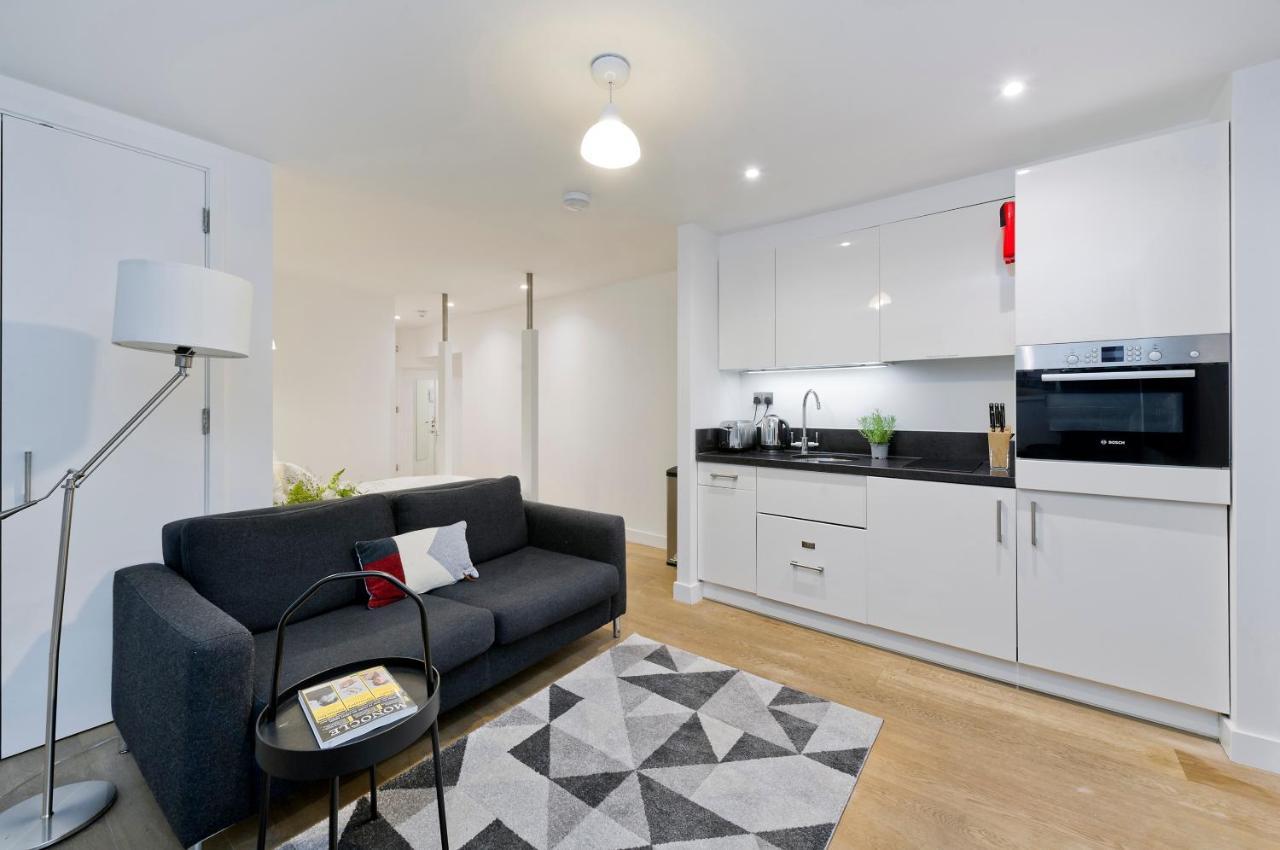 Crane Court By City2Stay Лондон Екстериор снимка
